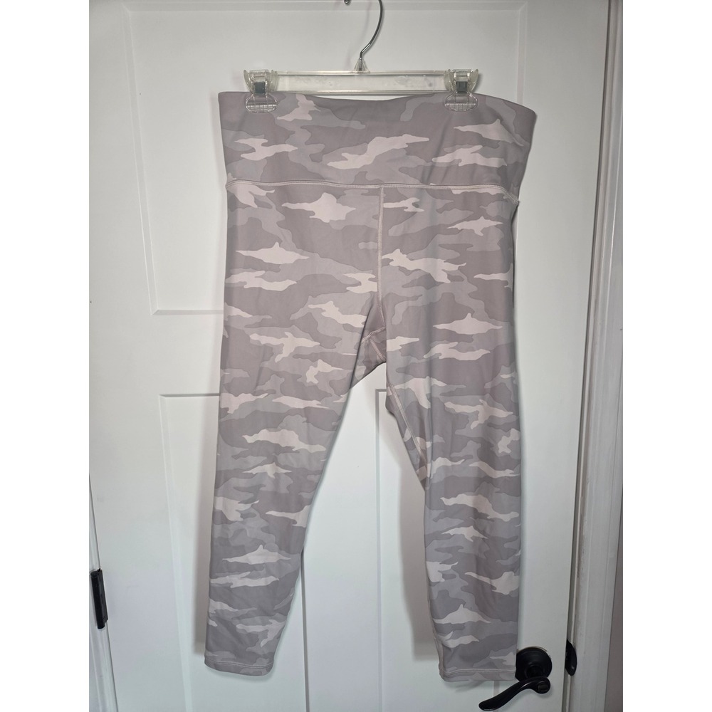 Athleta Elation 7/8 Tight Grey White Camo High Rise Leggings Womens XL